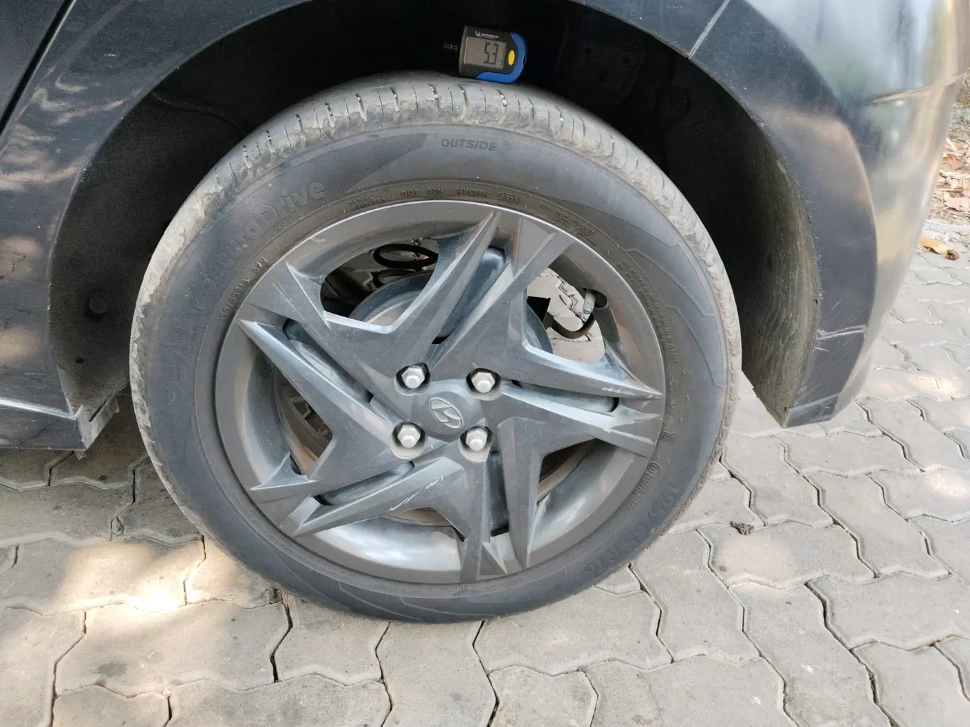 2023 Hyundai NEW I20 Sportz 1.2 IVT, Petrol, Automatic, 26,818 km, tyre