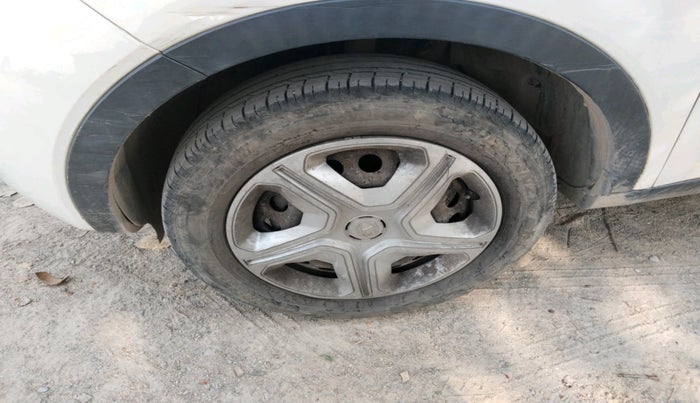 2019 Tata NEXON XM PETROL, Petrol, Manual, 66,646 km, tyre