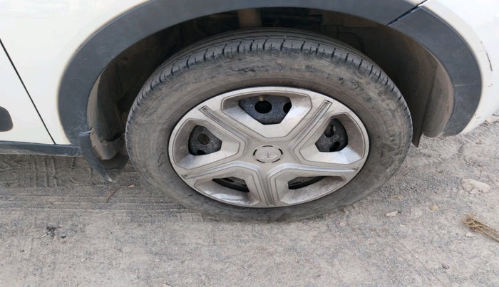 2019 Tata NEXON XM PETROL, Petrol, Manual, 66,646 km, tyre