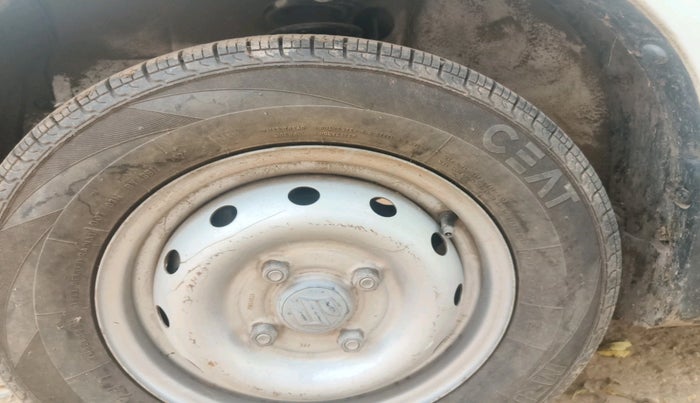 2013 Maruti Alto 800 LX, Petrol, Manual, 56,576 km, tyre