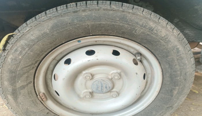 2013 Maruti Alto 800 LX, Petrol, Manual, 56,576 km, tyre