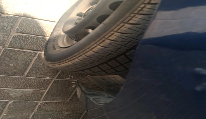 2014 Maruti Alto 800 VXI, Petrol, Manual, 35,311 km, tyre