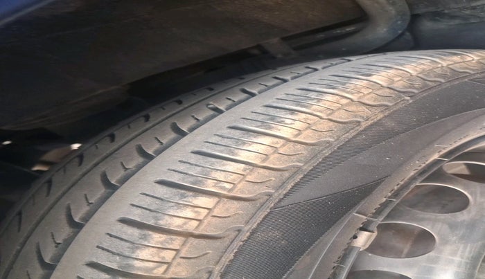 2014 Maruti Alto 800 VXI, Petrol, Manual, 35,311 km, tyre