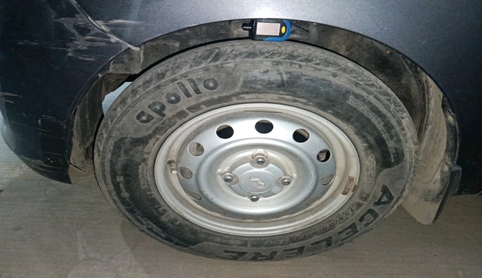 2014 Hyundai i10 MAGNA 1.1, Petrol, Manual, 30,114 km, tyre