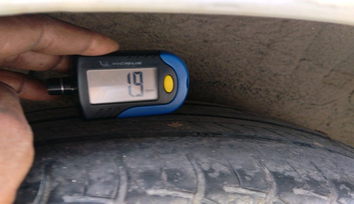 2011 Hyundai Verna FLUIDIC 1.4 VTVT CX, Petrol, Manual, 1,12,770 km, tyre