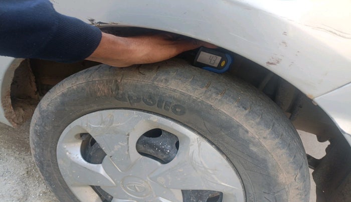 2020 Tata Tiago XT PETROL, Petrol, Manual, 37,893 km, tyre