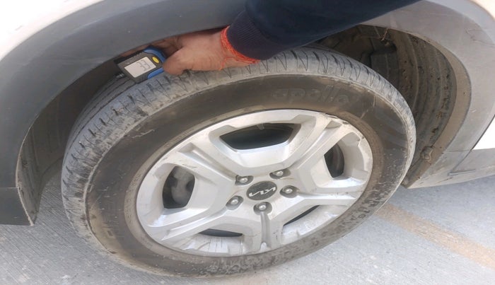 2022 KIA SONET HTK 1.2, Petrol, Manual, 64,547 km, tyre