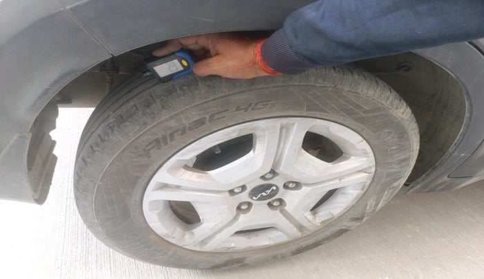 2022 KIA SONET HTK 1.2, Petrol, Manual, 64,547 km, tyre