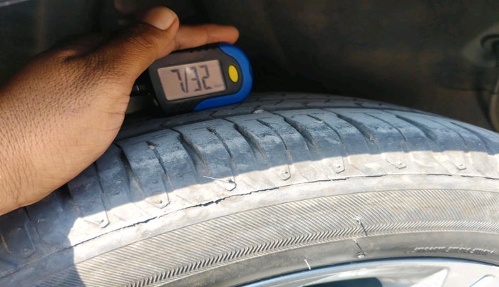 2022 Hyundai Verna SX 1.5 VTVT, Petrol, Manual, 10,708 km, tyre