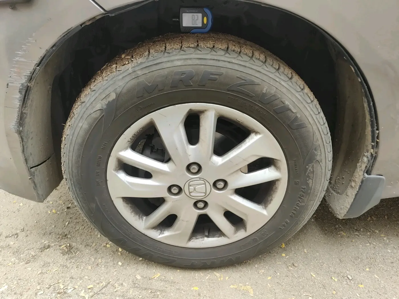 2014 Honda Amaze 1.5L I-DTEC VX, Diesel, Manual, 1,03,085 km, tyre