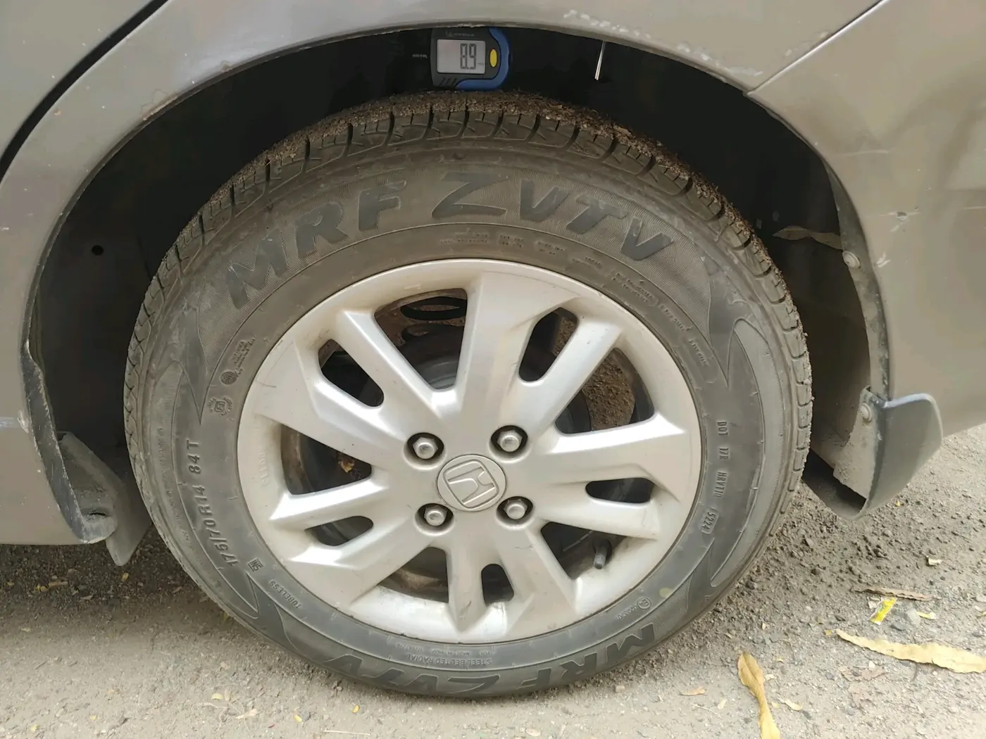 2014 Honda Amaze 1.5L I-DTEC VX, Diesel, Manual, 1,03,085 km, tyre