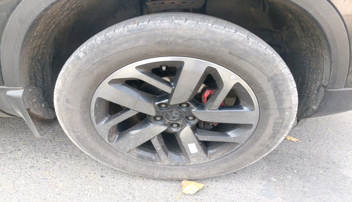 2023 Tata Harrier XZA + O 2.0L RED DARK EDITION 5 STR, Diesel, Automatic, 56,277 km, tyre