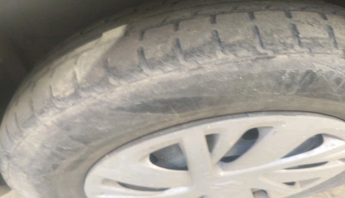 2011 Maruti Swift Dzire VXI, Petrol, Manual, 58,794 km, tyre