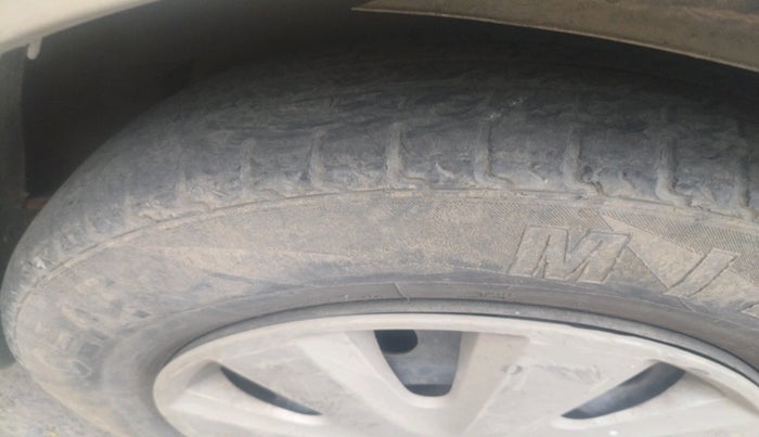 2011 Maruti Swift Dzire VXI, Petrol, Manual, 58,794 km, tyre