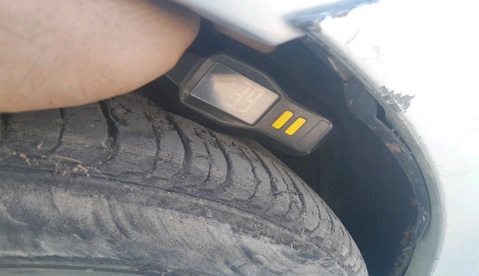 2012 Hyundai Verna FLUIDIC 1.6 VTVT SX, Petrol, Manual, 99,289 km, tyre