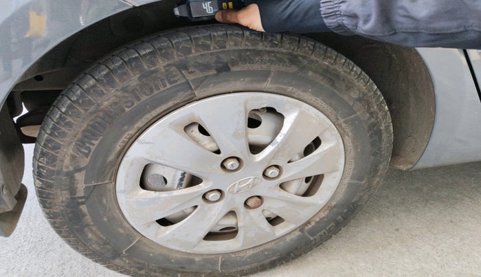 2011 Hyundai i10 SPORTZ 1.2, Petrol, Manual, 1,45,360 km, tyre