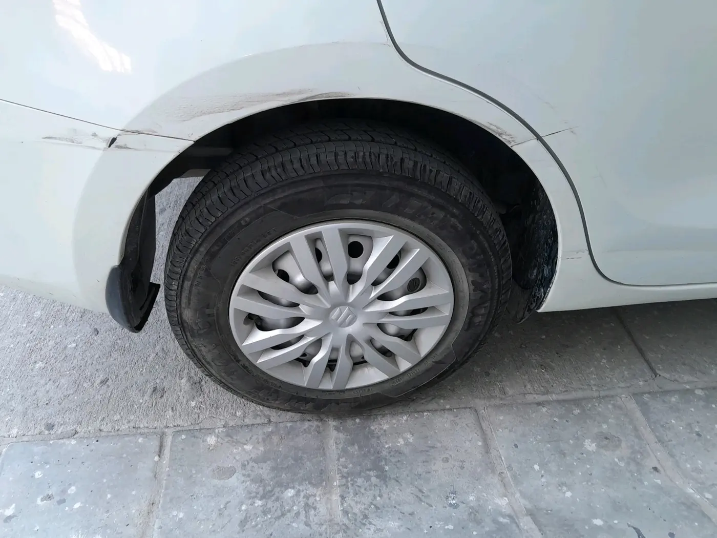 2022 Maruti Dzire LXI, Petrol, Manual, 65,563 km, tyre