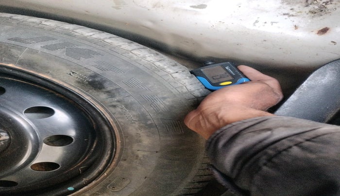 2016 Maruti Swift Dzire ZXI, Petrol, Manual, 47,086 km, tyre