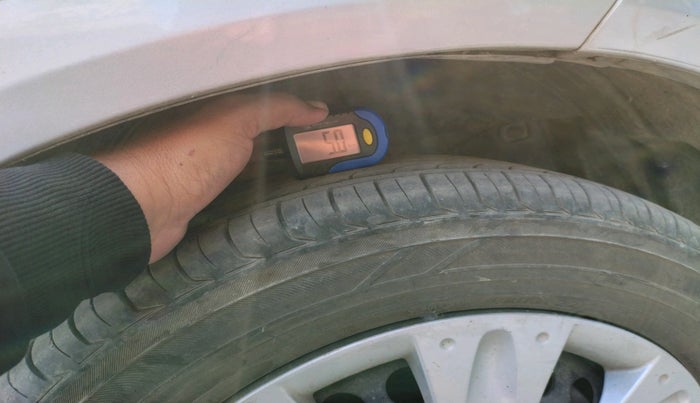 2015 Honda Brio S MT, Petrol, Manual, 59,110 km, tyre