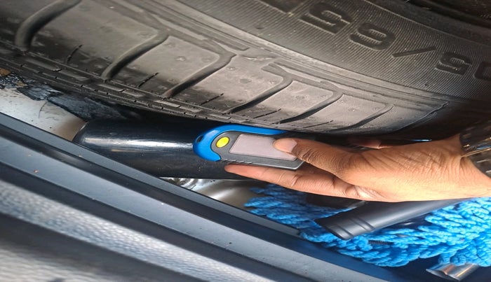 2016 Hyundai Creta SX PLUS 1.6 PETROL, Petrol, Manual, 39,575 km, tyre