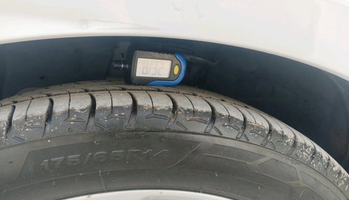 2015 Ford Figo Aspire TREND 1.2 PETROL, Petrol, Manual, 43,478 km, tyre