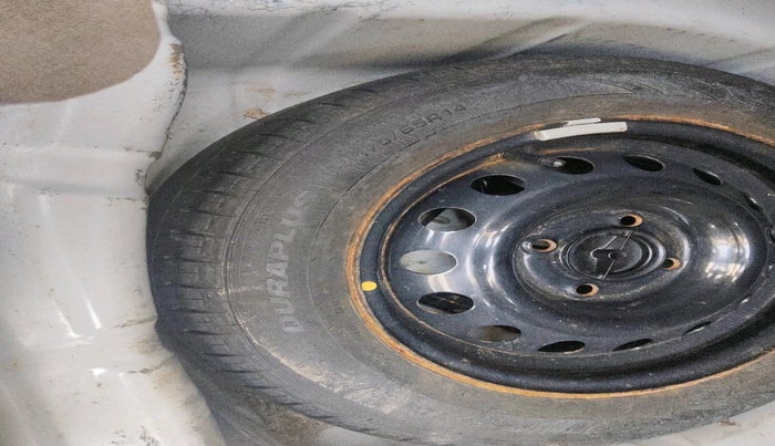 2015 Ford Figo Aspire TREND 1.2 PETROL, Petrol, Manual, 43,478 km, tyre