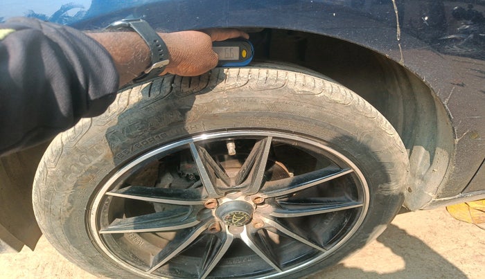 2023 Tata ALTROZ XT PETROL, Petrol, Manual, 19,827 km, tyre