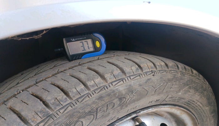 2006 Tata Indica V2 Turbo DLG, Diesel, Manual, 1,09,980 km, tyre