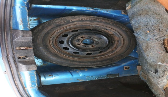 2016 Tata Tiago XT PETROL, Petrol, Manual, 1,30,327 km, tyre