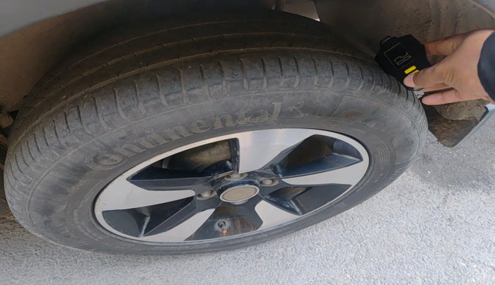 2018 Tata NEXON XZA PLUS DIESEL, Diesel, Automatic, 1,21,830 km, tyre