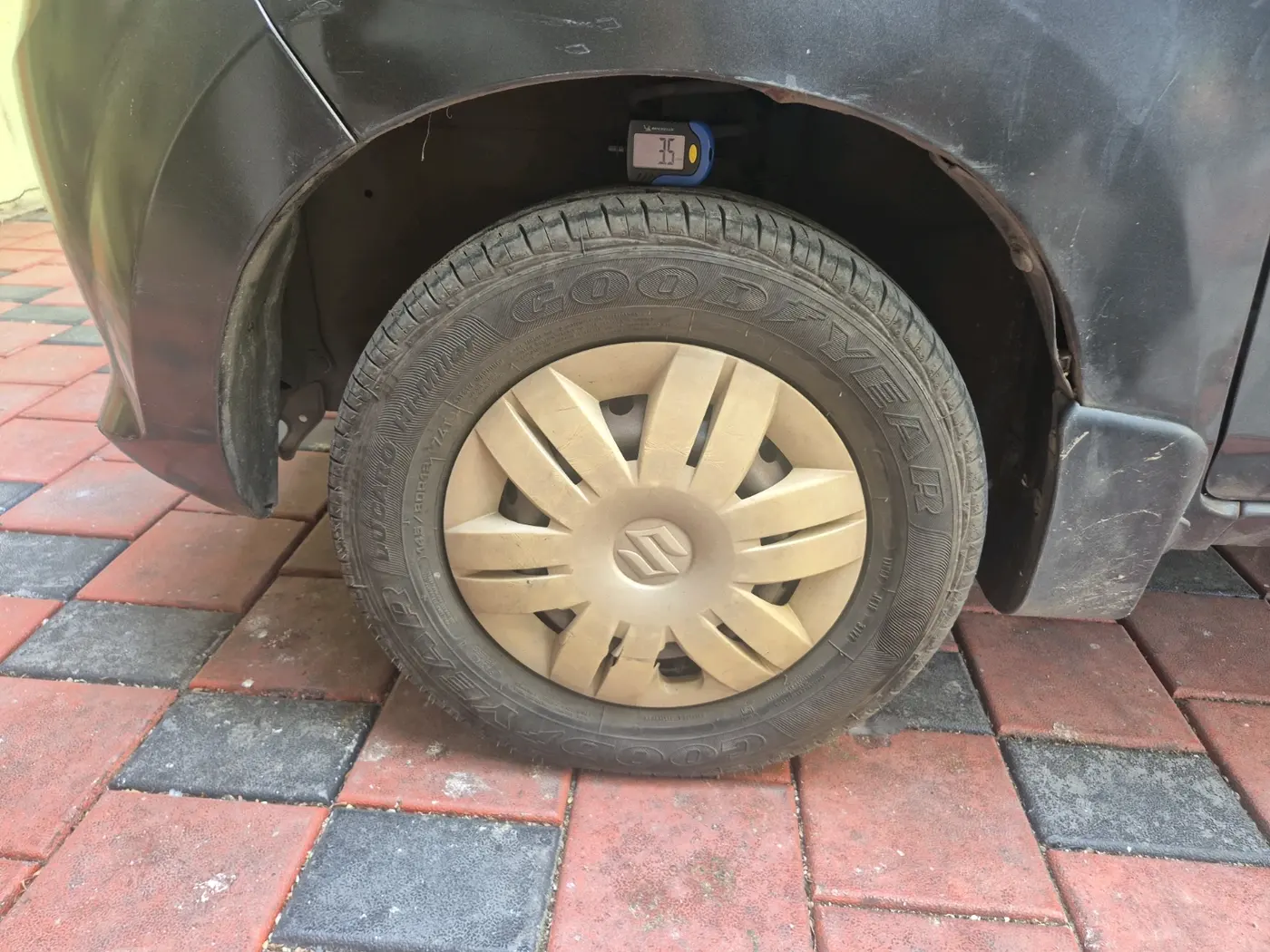 2013 Maruti Alto LXI, Petrol, Manual, 59,868 km, tyre