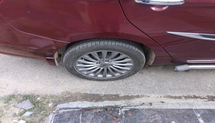 2017 Maruti Ciaz ALPHA 1.4 PETROL, CNG, Manual, 1,11,339 km, tyre