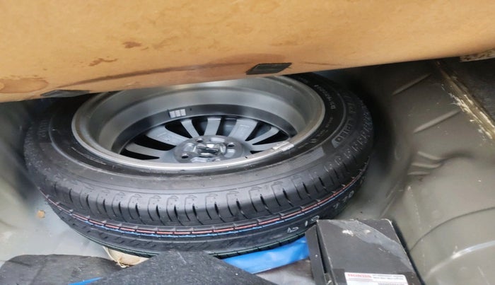 2020 Honda City 1.5L I-VTEC ZX, Petrol, Manual, 55,855 km, tyre