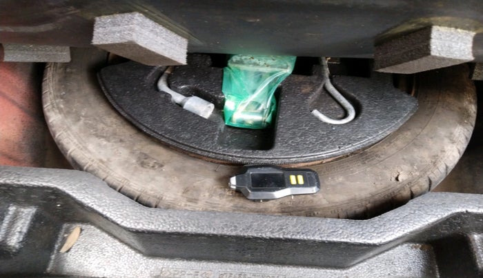 2014 Maruti Ciaz VXI, Petrol, Manual, 58,054 km, tyre