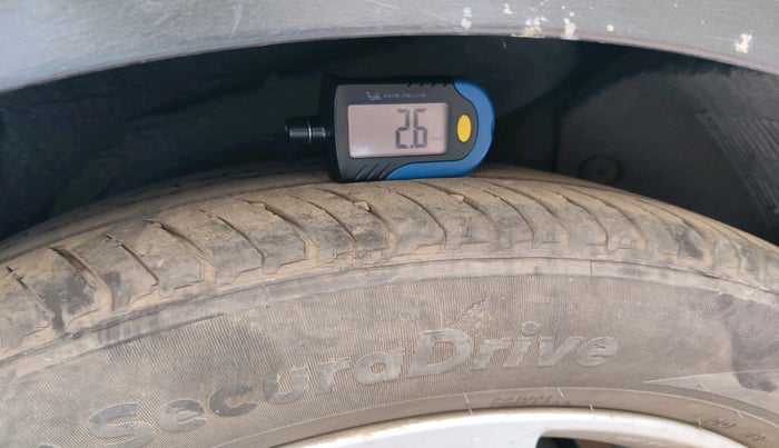 2012 Hyundai Verna FLUIDIC 1.6 VTVT SX, Petrol, Manual, 86,639 km, tyre