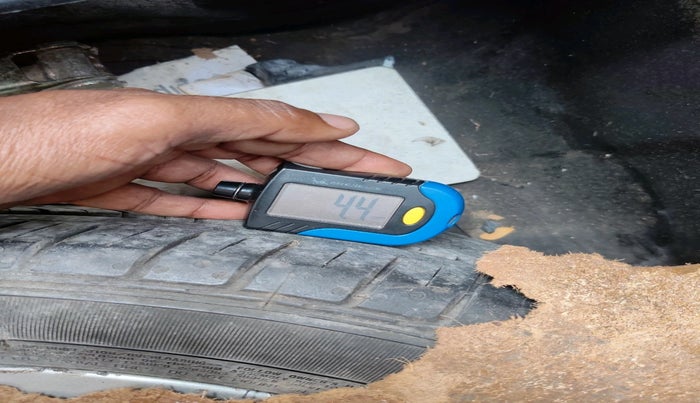 2012 Hyundai Verna FLUIDIC 1.6 VTVT SX, Petrol, Manual, 86,639 km, tyre