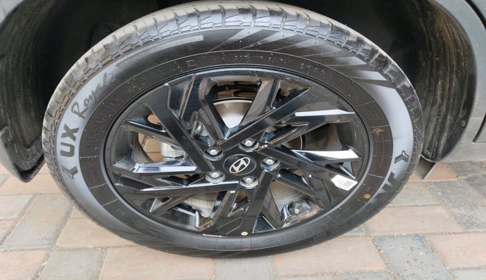 2025 Hyundai Creta S (O) 1.5 PETROL, Petrol, Manual, 4,750 km, tyre