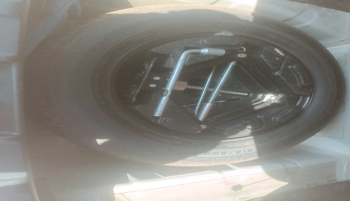 2019 Tata NEXON XZ PLUS PETROL DUAL TONE, Petrol, Manual, 1,14,887 km, tyre