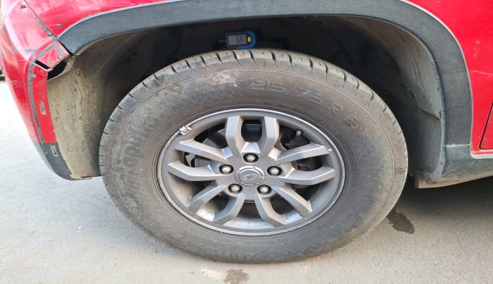 2019 Mahindra TUV300 T10 DUAL TONE, Diesel, Manual, 63,966 km, tyre