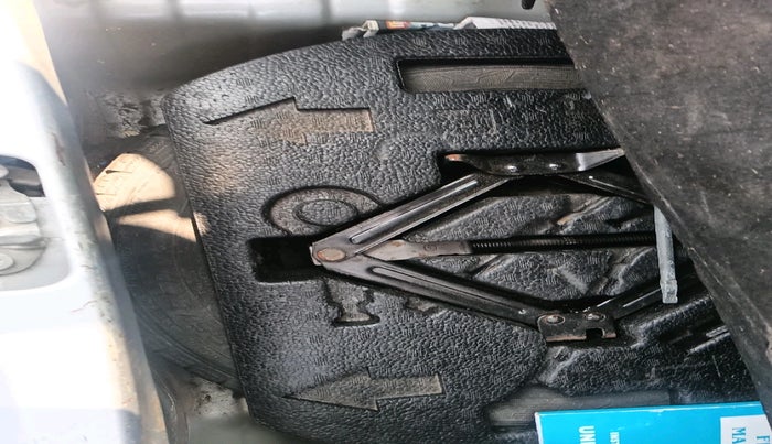 2011 Chevrolet Beat PS DIESEL, Diesel, Manual, 1,26,264 km, tyre