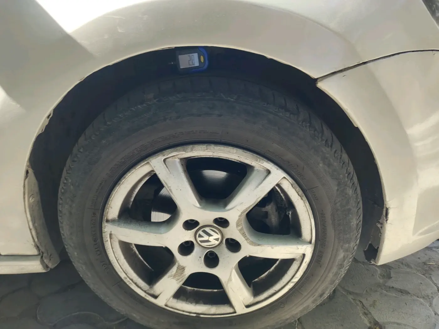2014 Volkswagen Vento HIGHLINE 1.6 MPI, Petrol, Manual, 75,100 km, tyre