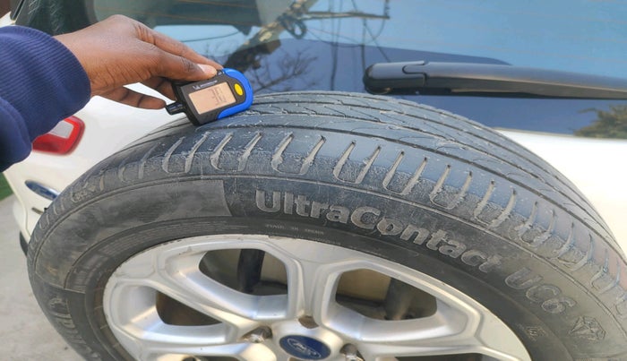 2018 Ford Ecosport TITANIUM + 1.5L PETROL AT, CNG, Automatic, 1,10,841 km, tyre