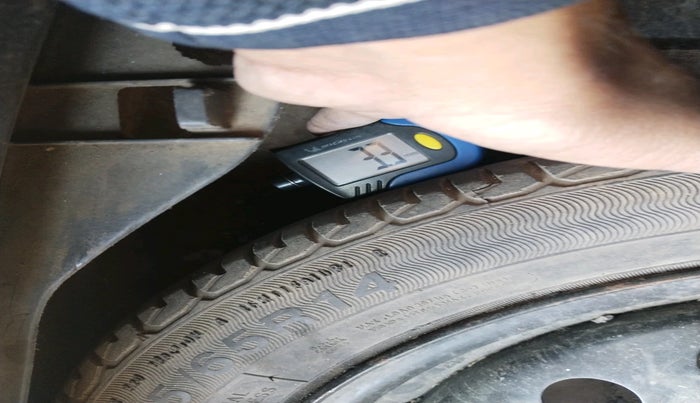 2012 Maruti Wagon R 1.0 VXI, Petrol, Manual, 1,02,550 km, tyre