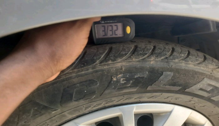 2014 Hyundai i10 SPORTZ 1.1, Petrol, Manual, 28,696 km, tyre