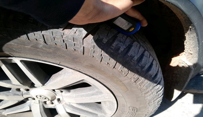 2018 Toyota Fortuner 2.8 4X4 AT, Diesel, Automatic, 1,50,569 km, tyre