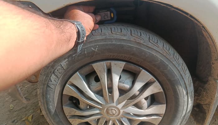 2011 Maruti Alto LXI, CNG, Manual, 89,035 km, tyre