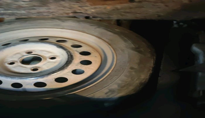 2011 Maruti Wagon R 1.0 VXI, Petrol, Manual, 1,25,326 km, tyre