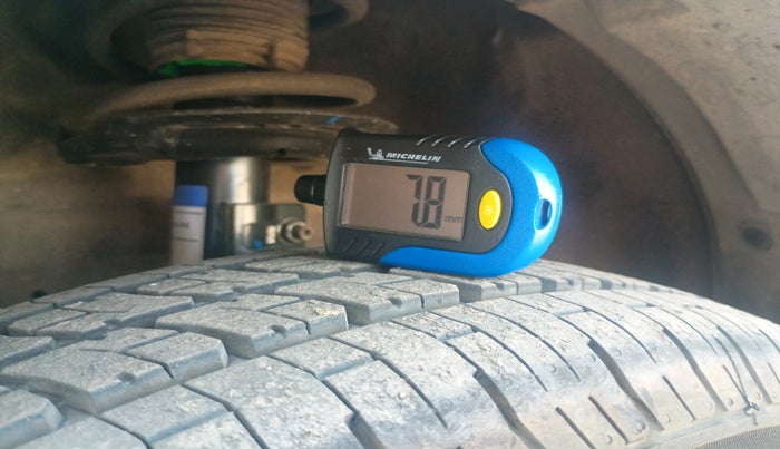 2014 Maruti Swift Dzire VXI, Petrol, Manual, 65,980 km, tyre