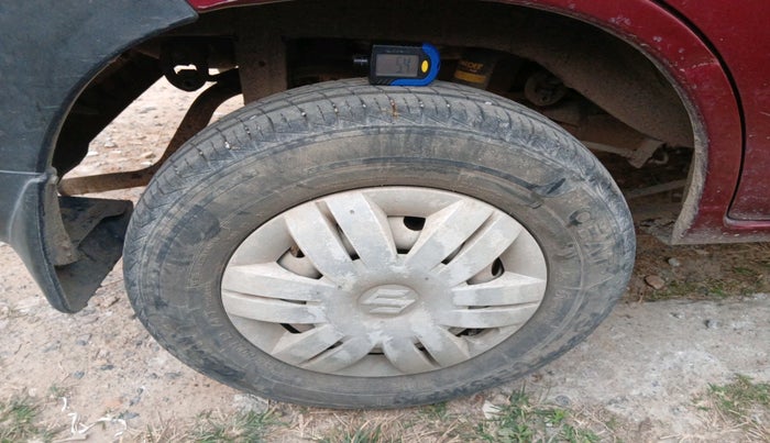 2012 Maruti Alto LXI, Petrol, Manual, 69,044 km, tyre