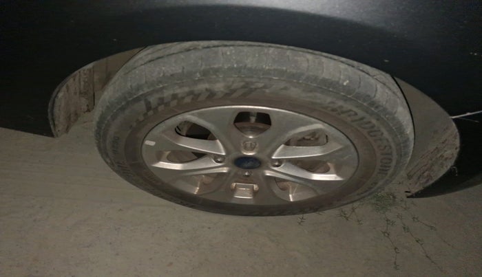 2017 Ford Figo Aspire TITANIUM 1.5 PETROL, Petrol, Manual, 67,268 km, tyre